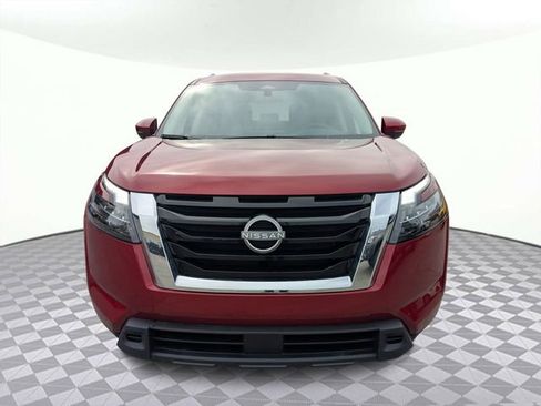 Used 2025 Nissan Pathfinder SV image 8