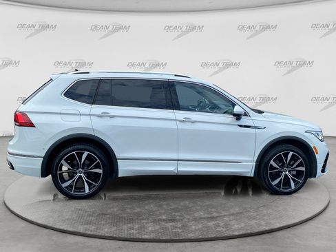 Used 2023 Volkswagen Tiguan SEL R-Line AWD/4WD image 9