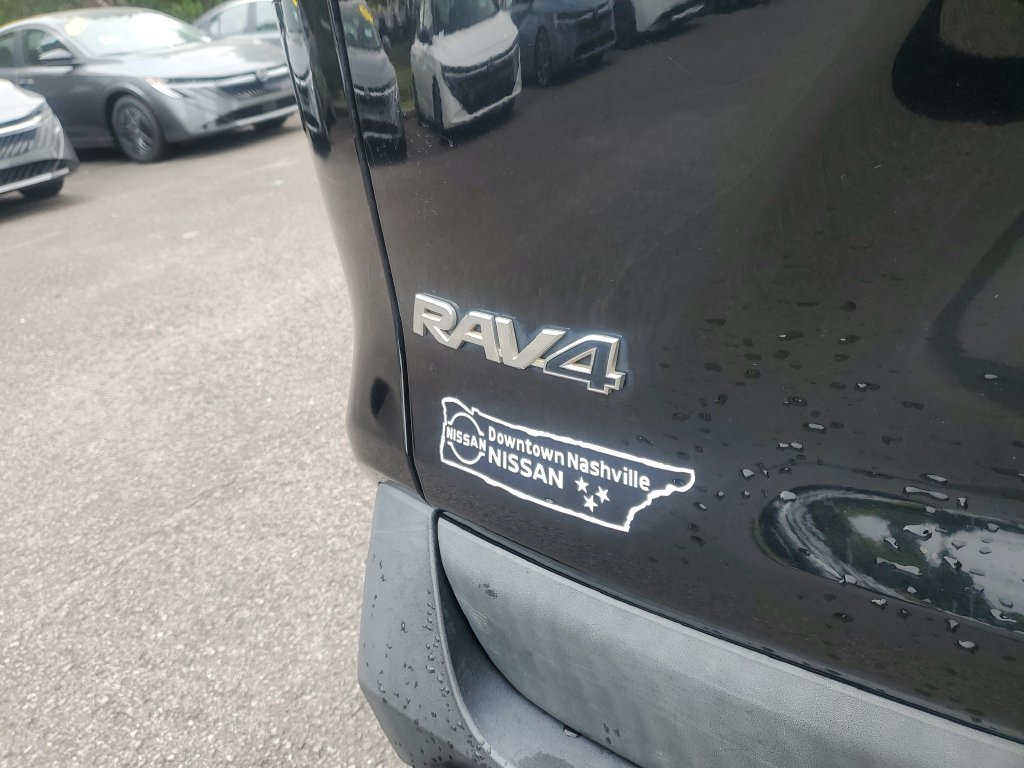 Used 2020 Toyota RAV4 LE FWD image 8