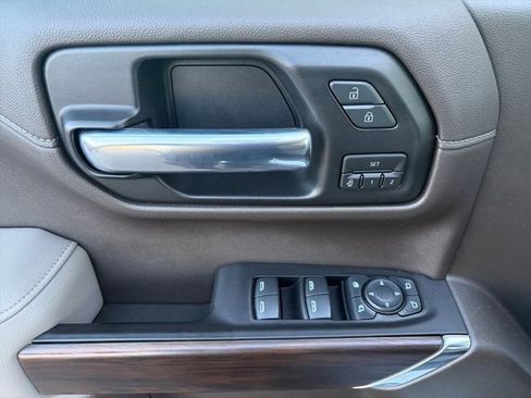 Used 2020 GMC Sierra 1500 SLT image 4