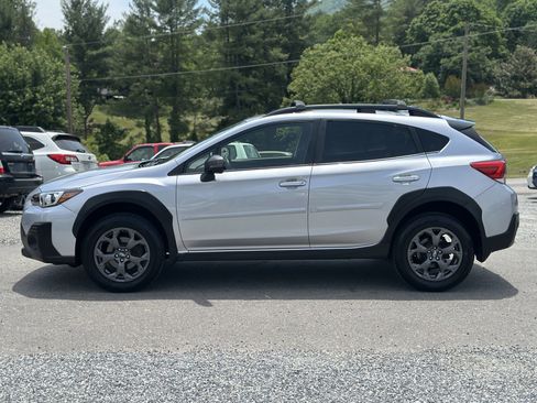 Used 2021 Subaru Crosstrek 2.5i Sport w/ Moonroof Package AWD/4WD image 6