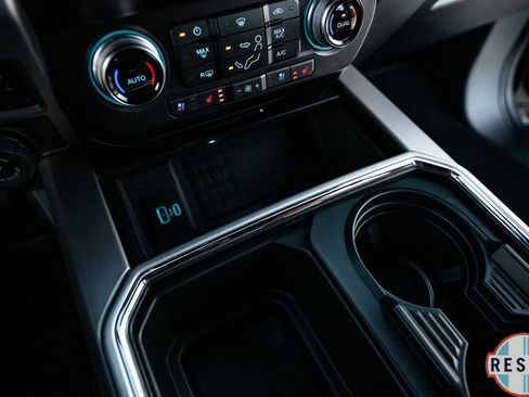 Used 2020 Ford F350 Platinum w/ Tremor Off-Road Package image 27