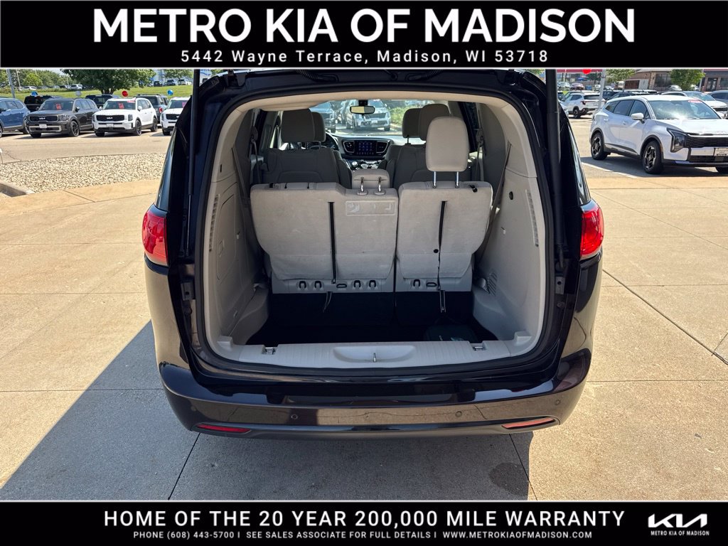 Used 2018 Chrysler Pacifica Touring Plus FWD image 37