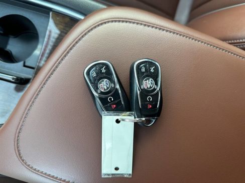 Used 2021 Buick Enclave Avenir image 46