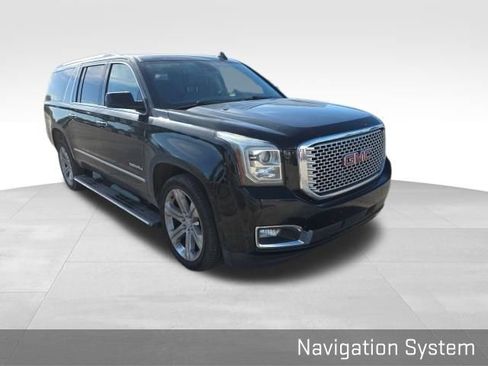 Used 2017 GMC Yukon XL Denali w/ Open Road Package AWD/4WD image 3