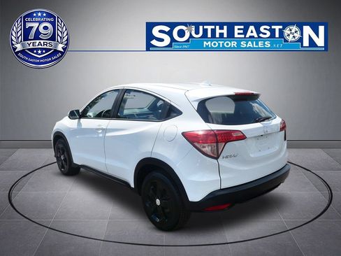 Used 2018 Honda HR-V LX image 6