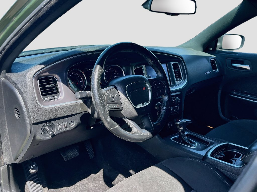 Used 2022 Dodge Charger R/T w/ Navigation & Travel Group RWD image 9