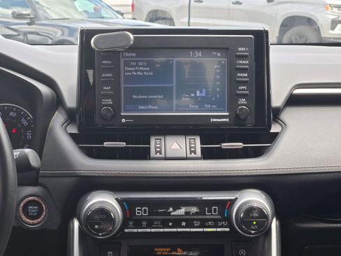 Used 2020 Toyota RAV4 XLE Premium FWD image 16