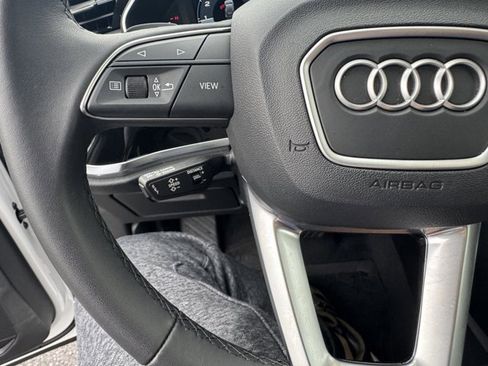 Certified 2025 Audi Q3 2.0T Premium w/ Convenience Package image 23