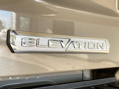 Used 2022 GMC Sierra 1500 Elevation AWD/4WD image 8