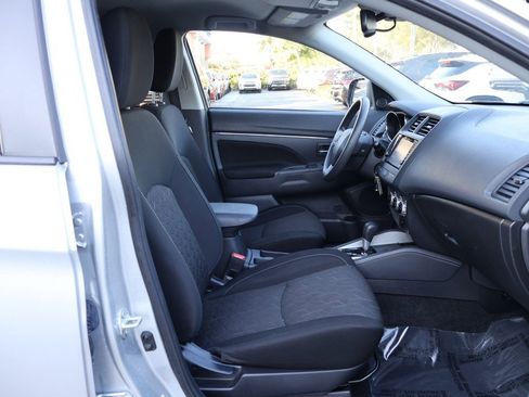 Used 2021 Mitsubishi Outlander Sport ES image 27