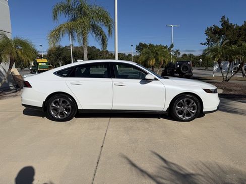 Used 2023 Honda Accord EX image 3