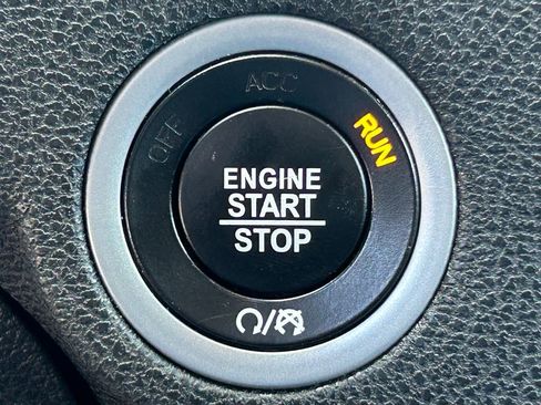 Used 2019 Dodge Charger SXT w/ Blacktop Package RWD image 14