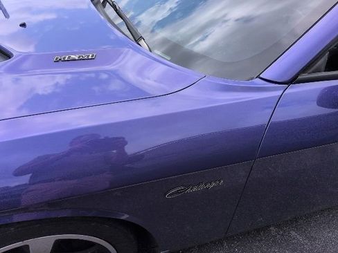 Used 2014 Dodge Challenger R/T RWD image 10