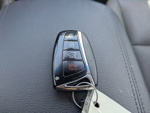 Used 2019 Hyundai Santa Fe XL AWD/4WD image 35
