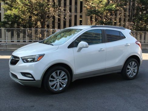Used 2018 Buick Encore Essence image 12