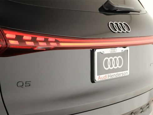 New 2025 Audi Q5 Premium image 28