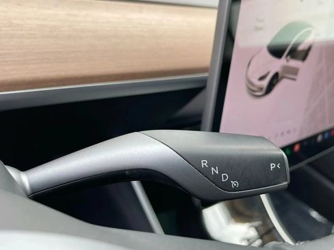 Used 2020 Tesla Model 3 Standard Range Plus RWD image 25