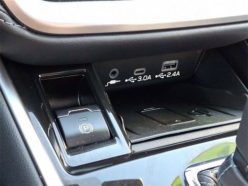 Used 2023 Subaru Outback Limited image 24