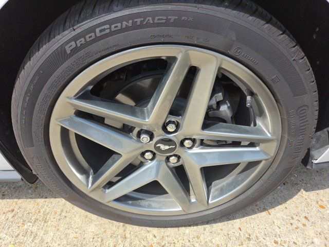 Used 2025 Ford Mustang Coupe RWD image 14