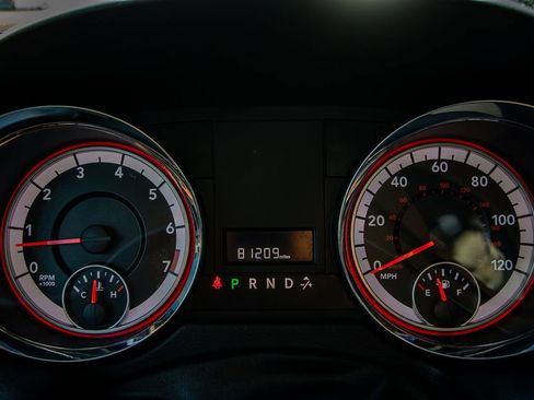 Used 2019 Dodge Grand Caravan SE image 16