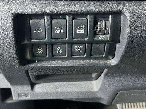 Used 2020 Subaru Forester Limited w/ Popular Package #3 image 17