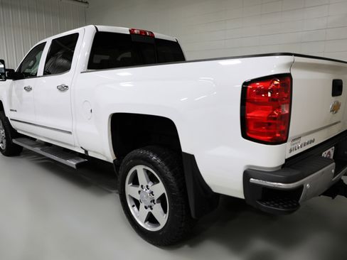 Used 2019 Chevrolet Silverado 2500 LTZ w/ Duramax Plus Package image 17