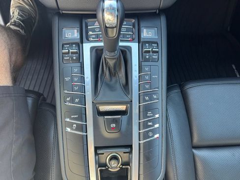 Used 2018 Porsche Macan S AWD/4WD image 21