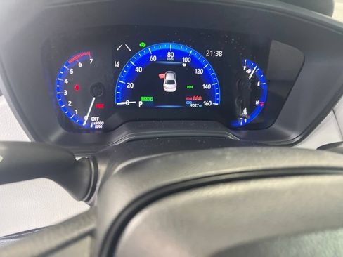 Used 2022 Toyota Corolla LE FWD image 7