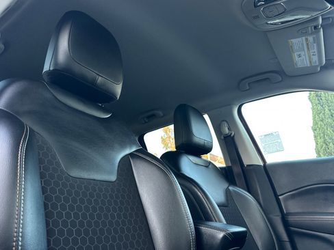 Used 2021 Jeep Compass Latitude image 17