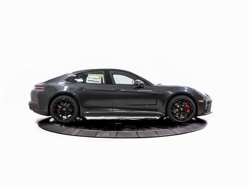 New 2026 Porsche Panamera 4S image 8