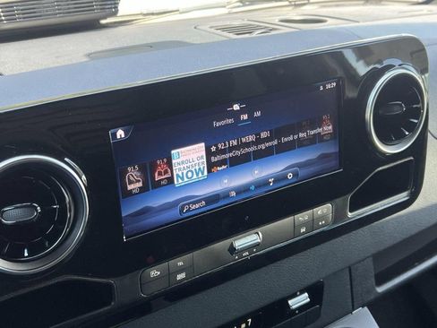 Used 2025 Mercedes-Benz Sprinter 2500 image 16
