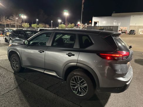 Used 2024 Nissan Rogue S image 4