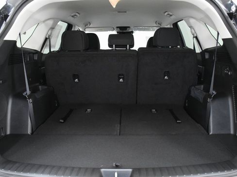 Certified 2024 Kia Sorento LX image 32