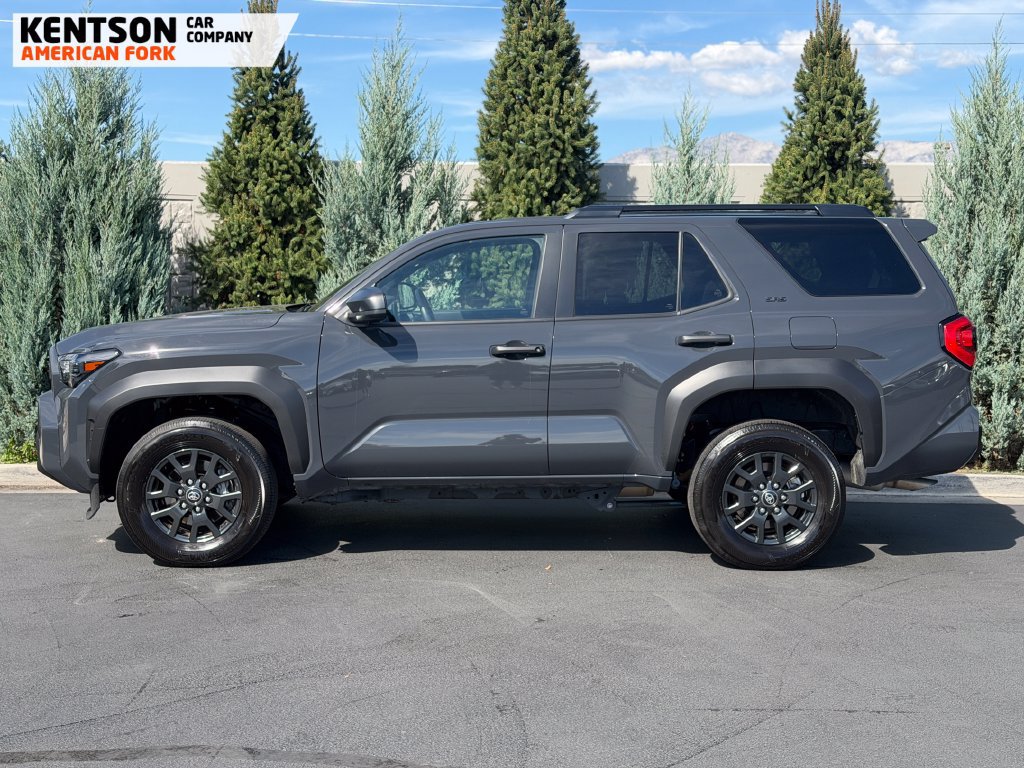 Used 2026 Toyota 4Runner SR5 AWD/4WD image 4