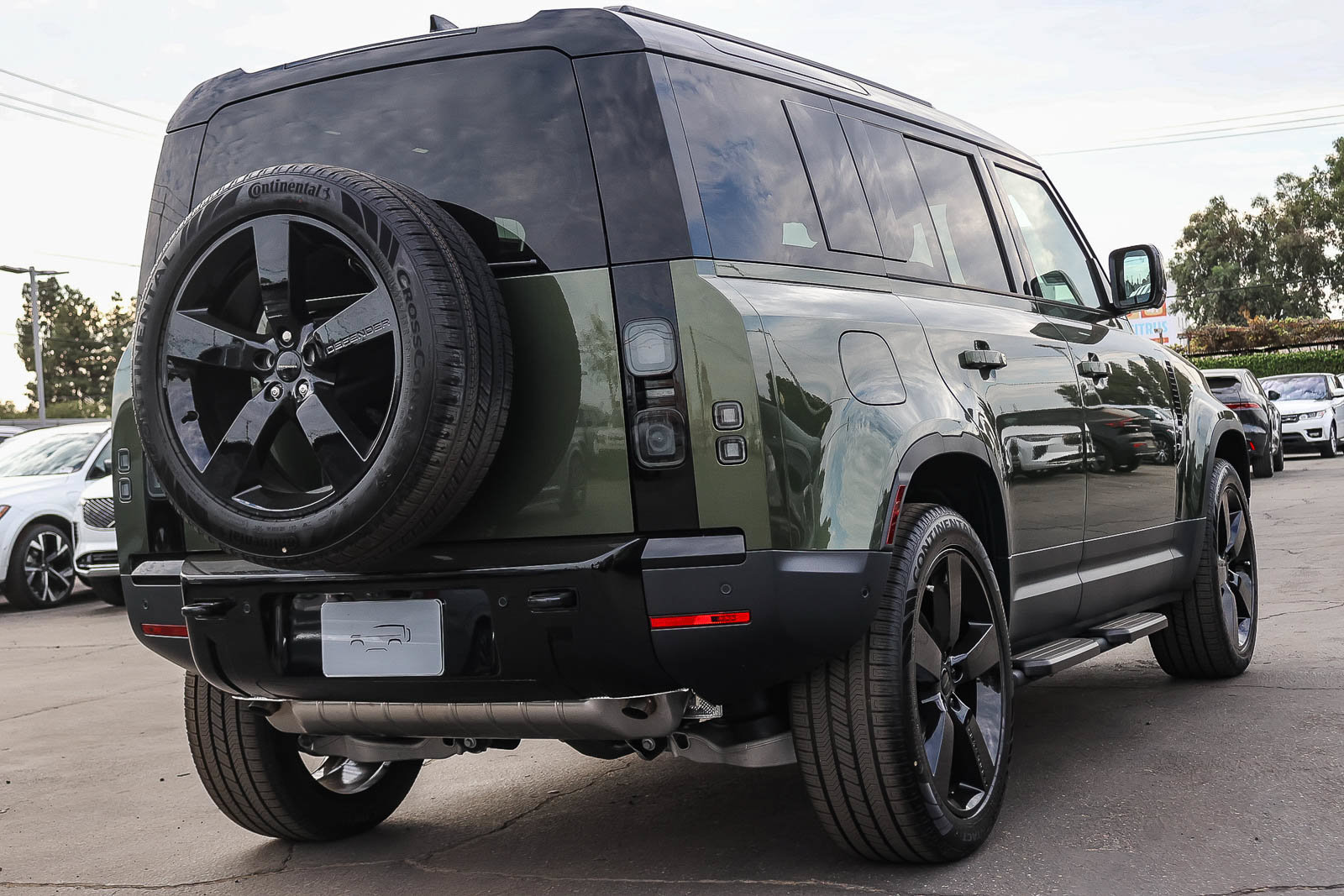 New 2026 Land Rover Defender 110 S AWD/4WD image 5