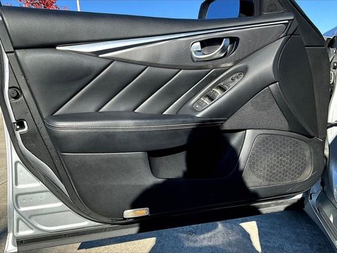 Used 2014 INFINITI Q50 Premium w/ Navigation Package image 16