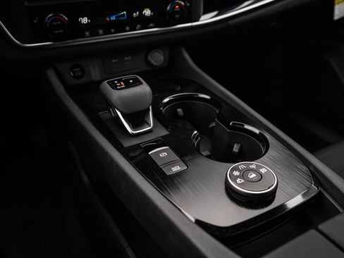 New 2026 Nissan Rogue SV AWD/4WD image 27