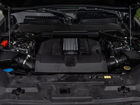 Used 2023 Land Rover Defender 110 AWD/4WD image 33