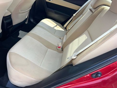 Used 2018 Toyota Corolla LE FWD image 13