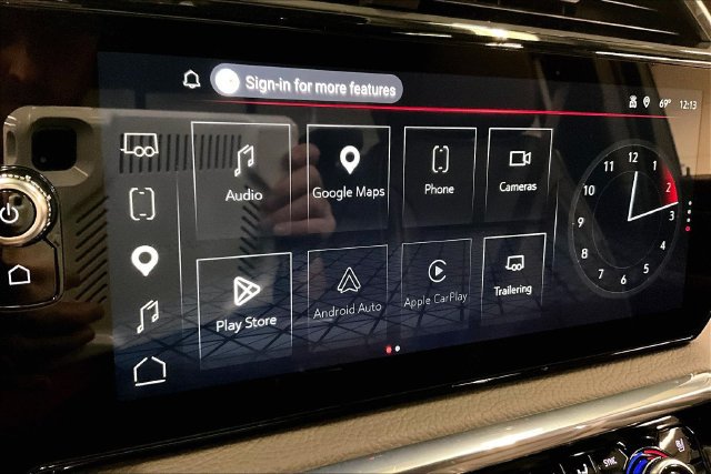 Used 2025 GMC Sierra 2500 Denali w/ Denali Reserve Package AWD/4WD image 40
