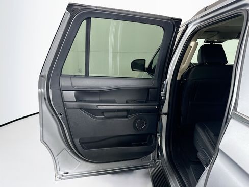 Used 2024 Ford Expedition Max XLT image 26