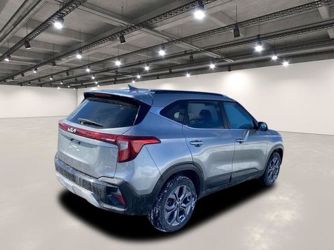 Used 2024 Kia Seltos S AWD/4WD image 4