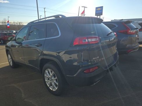 Used 2018 Jeep Cherokee Latitude Plus w/ Cold Weather Group image 9
