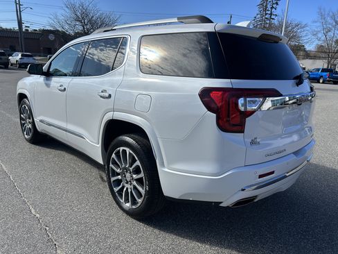 Used 2021 GMC Acadia Denali w/ LPO, Floor Liner Package AWD/4WD image 7