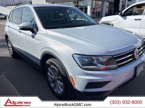 Used 2018 Volkswagen Tiguan SE w/ 3rd Row Seat Package image 2