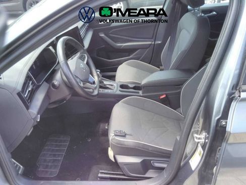 Used 2025 Volkswagen Jetta Sport FWD image 5