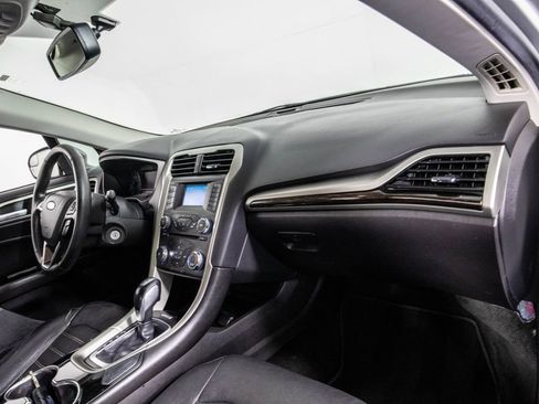 Used 2015 Ford Fusion SE w/ Equipment Group 202A FWD image 17