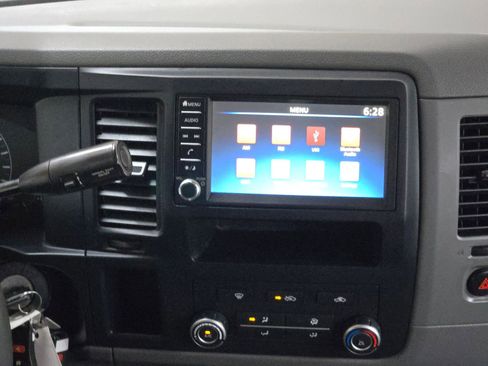 Used 2021 Nissan NV 2500 SV RWD image 19