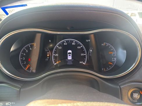 Used 2017 Jeep Grand Cherokee Overland image 21